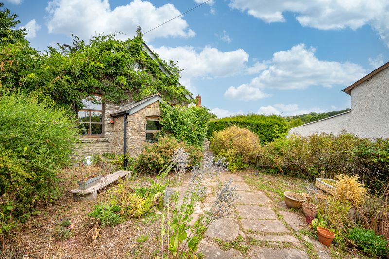 Side Elevation and Garden- click for photo gallery